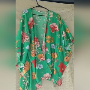 Fabulous Floral Green Kimono Wrap!